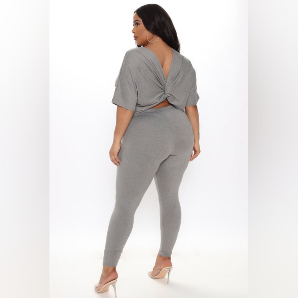 Gray Off-Shoulder Top and Leggings Set (XL) - Picture 4 of 11